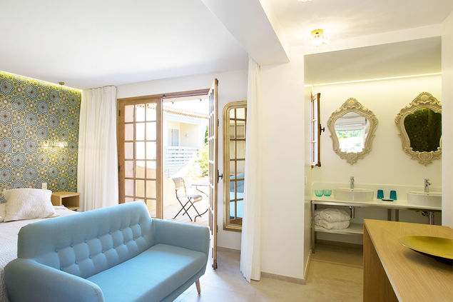 réhabilitation et décoration chambre d’hôtel à Gassin