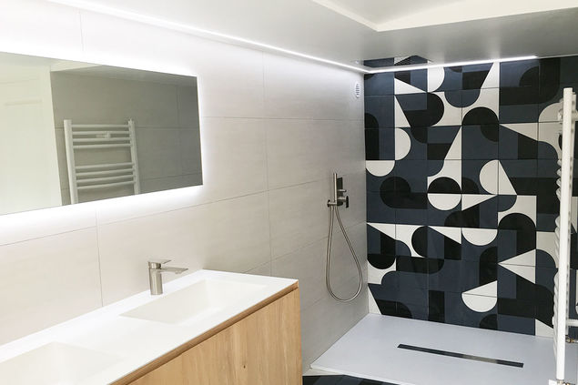 Salle de bain graphique à Toulon